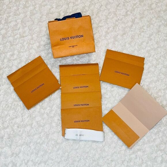 NWT Authentic Louis Vuitton SET - Picture 1 of 2